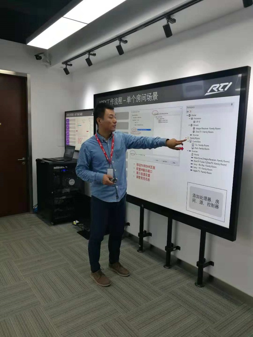 bill老師.jpg bill老師.jpg