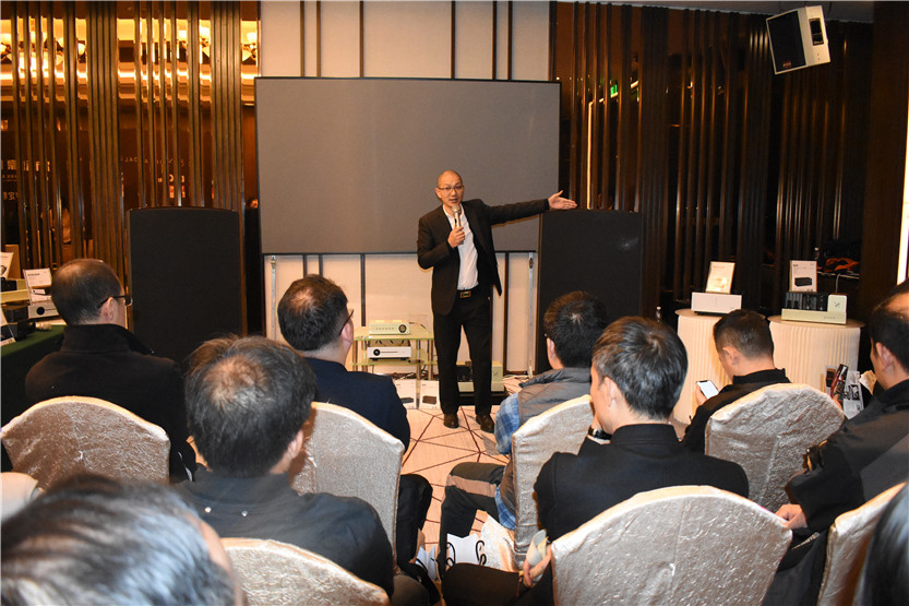 靜電 (2).jpg 靜電 (2).jpg