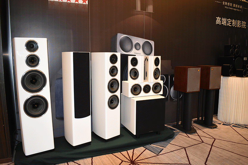 多產(chǎn)品滾動.gif 多產(chǎn)品滾動.gif